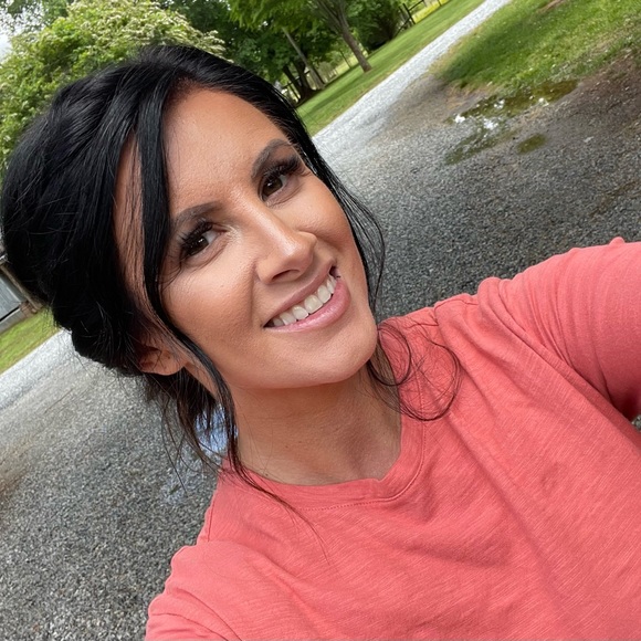 Meet your Posher, Alisha - Picture 1 of 1